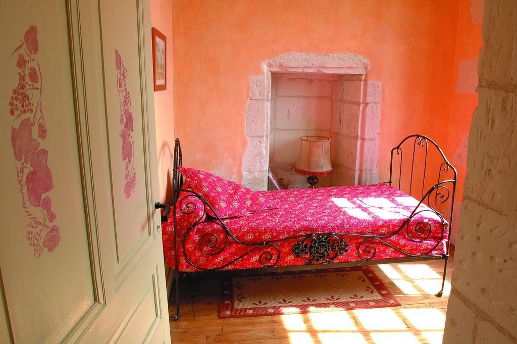 Bed and Breakfast Chateau De La Noblaye Lemere Zimmer foto